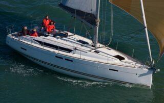 sailing_boat_hire_rent_skippered_bareboat_north_Aegean